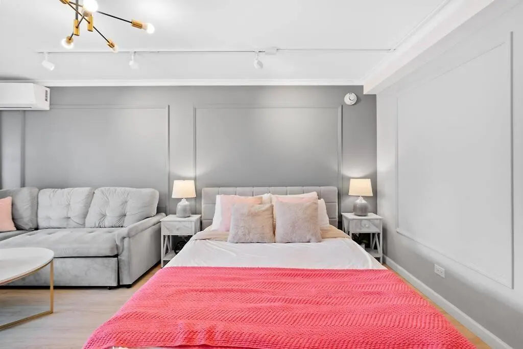 Cozy & Elegant Studio In The Heart Of Waikiki Honolulu Apartment